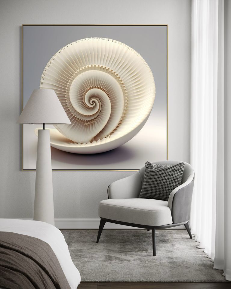Ivory Nautilus Minimalist au-dessus d’un lit, accroché bas